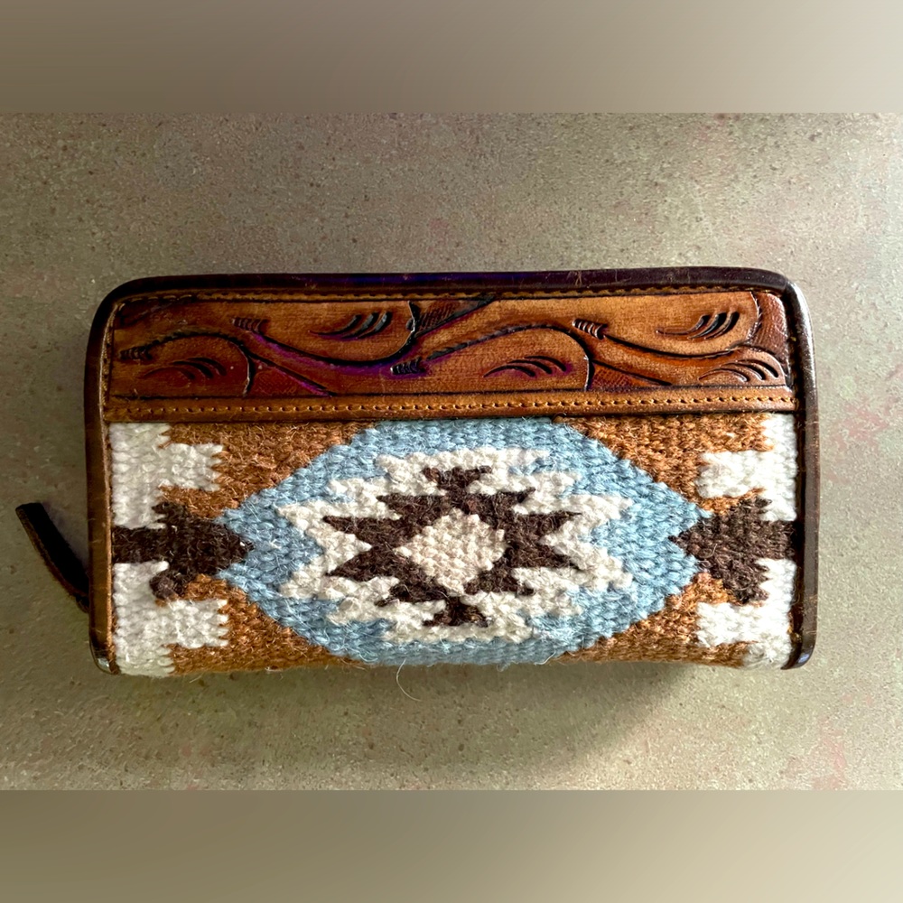 Ariat wallet